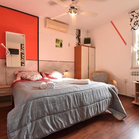 Cosy Medulin Apartments With Terrace 外观 照片